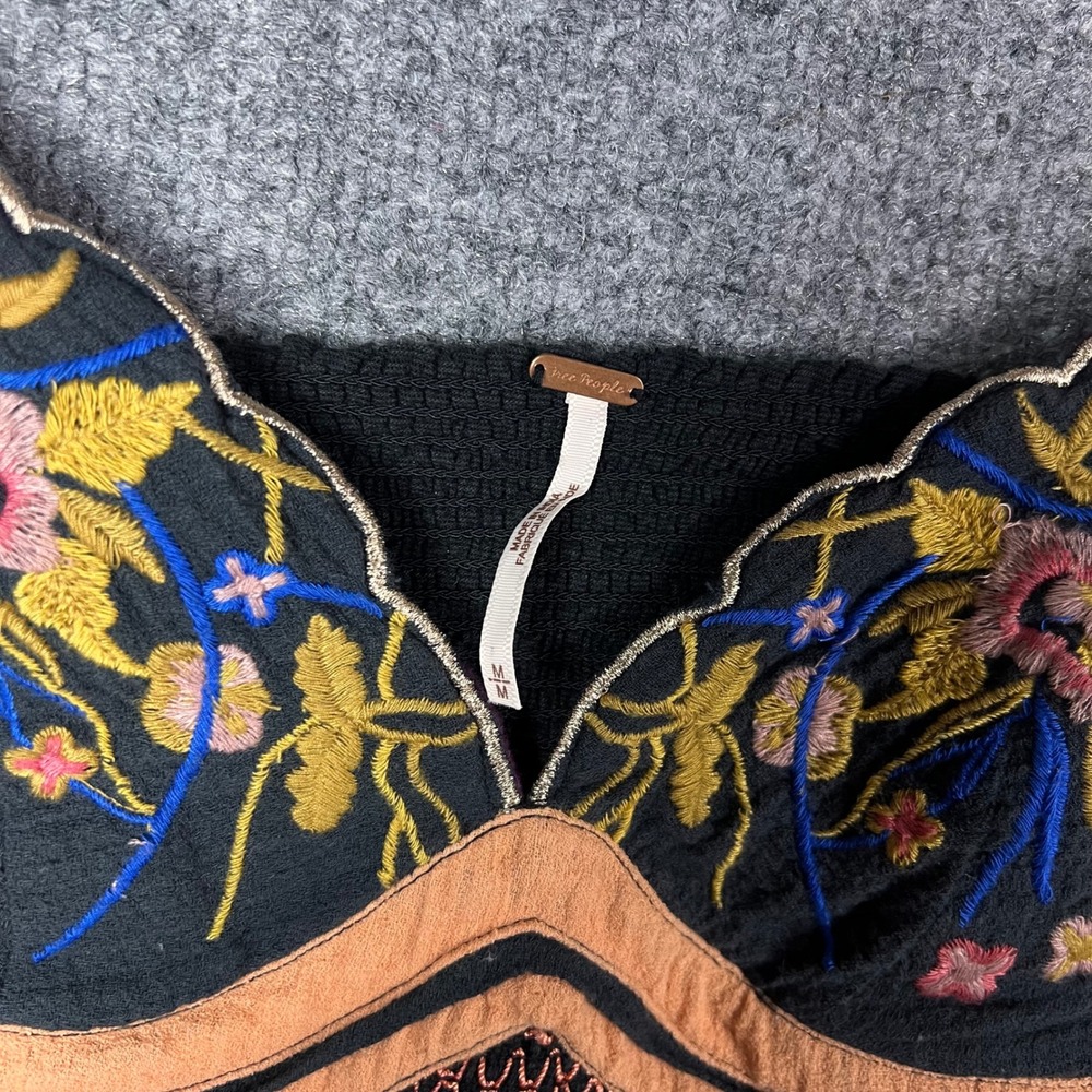Free People Bustier Top Womens Medium Black Floral Embroidered Smocked - Picture 5 of 7